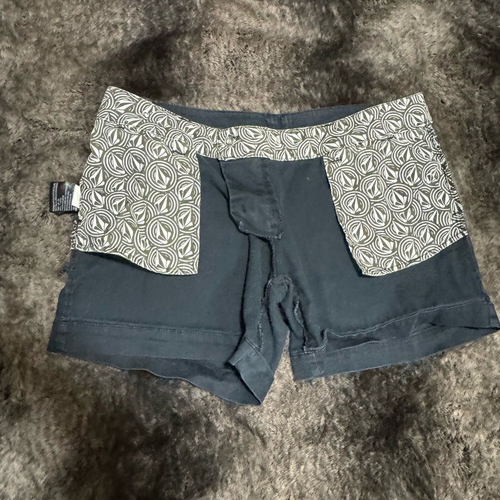 Volcom Women Junior Size 3 Black Stretch Cotton Blend Chino Shorts - Picture 9 of 15